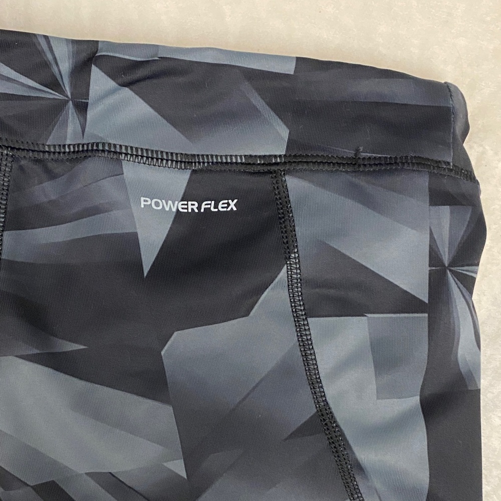 3/$20✨Champion Powertrain Powerflex Leggings - Black Charcoal Abstract Print - Picture 6 of 10